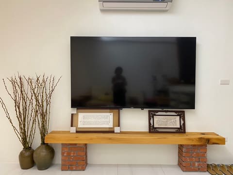 客廳-電視櫃