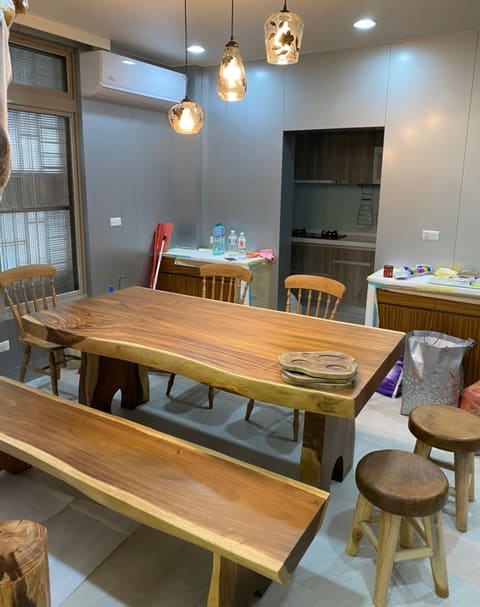 板片-324-餐廳 餐桌 餐椅 板凳椅-雨豆木