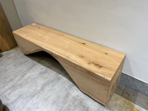 21203/弧形椅 台灣香樟/133*34.5*38