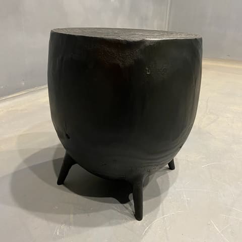 22712-臺灣杉炭燒蛋型椅
