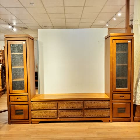81-3 展示櫃. 電視櫃